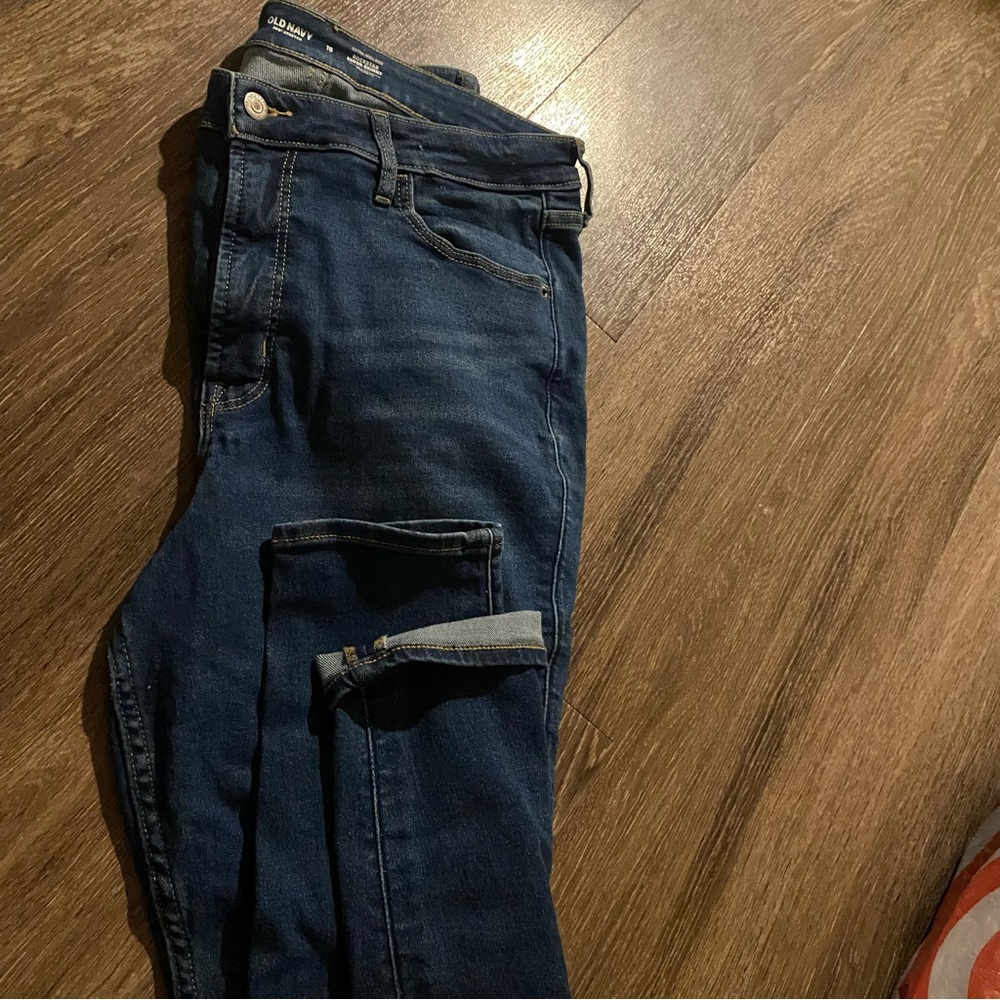 Old Navy Extra High Rise Rockstar Skinny Jeans